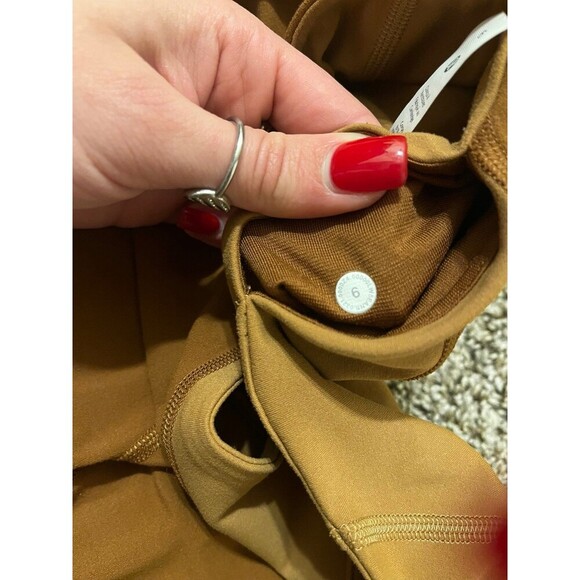 Lululemon Women’s Nulu Colour Block High-Rise Tight **NO LONGER IN PRODUCTION** - Picture 5 of 6